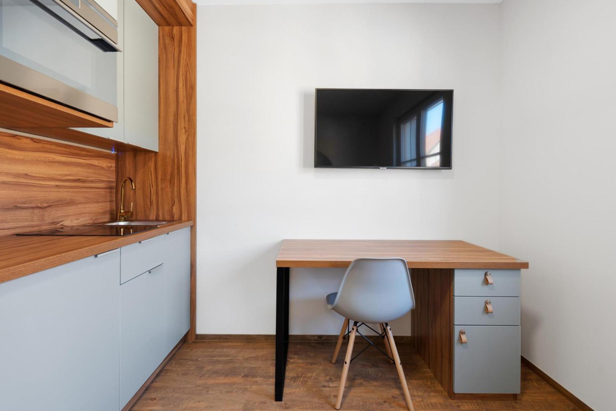 Schickes All-Inklusive Apartmentzimmer By Resida Asset Gmbh Brunn am Gebirge Esterno foto